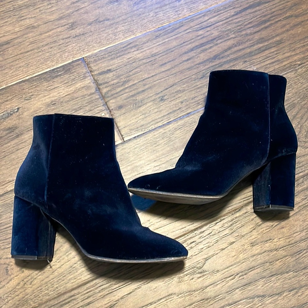 Club Monaco shoes. Size 38.5